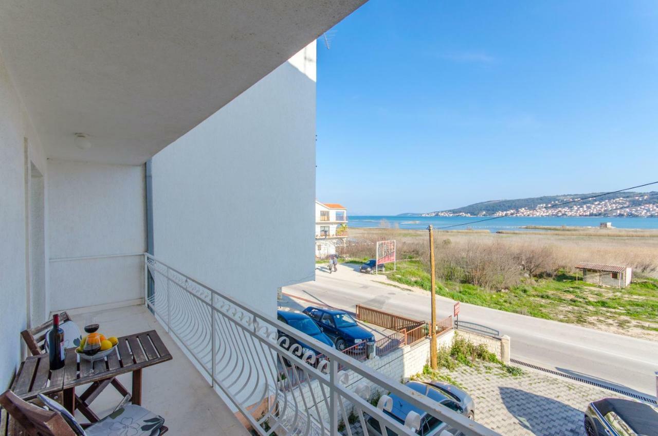 Bridge And Beach Apartments Трогир Экстерьер фото