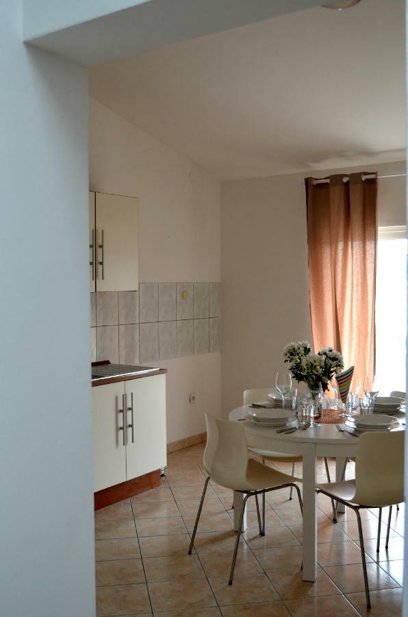 Bridge And Beach Apartments Трогир Экстерьер фото