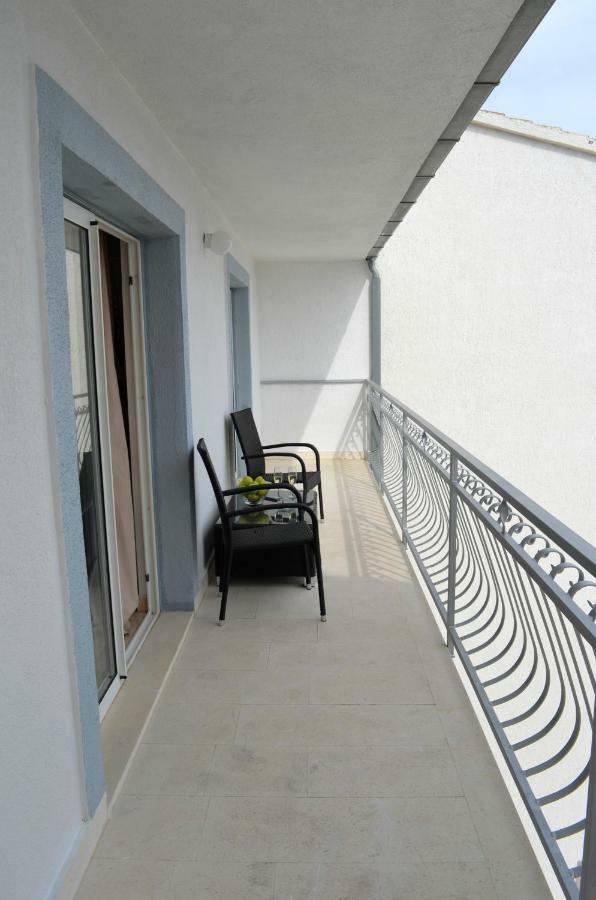 Bridge And Beach Apartments Трогир Экстерьер фото