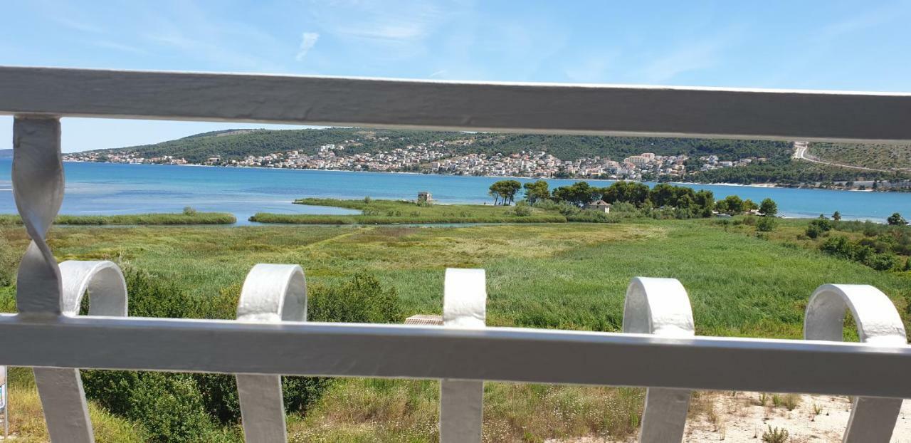 Bridge And Beach Apartments Трогир Экстерьер фото