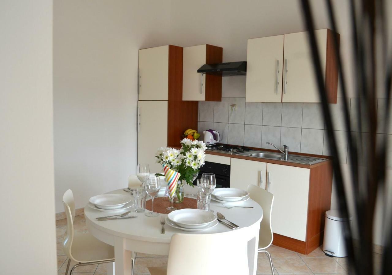 Bridge And Beach Apartments Трогир Экстерьер фото